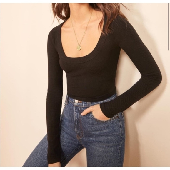 Reformation Tops - Reformation black Paige top size XS